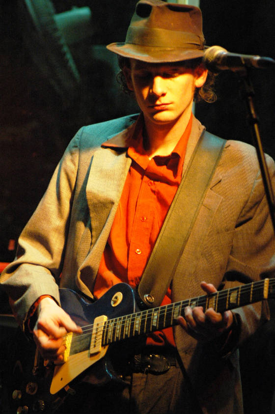 BigBoyLittleBandpics/Matt2insuitandhatwithorangeshirtatZooBar1-10.JPG