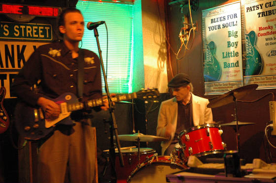 BigBoyLittleBandpics/MattandRobbyatJVs.JPG